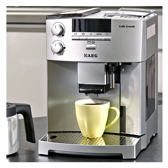 Tasse oder Kanne AEG Caffe Grande CG 6400<br />                     Kaffeevollautomat mit Mehr-Tassen-Funktion